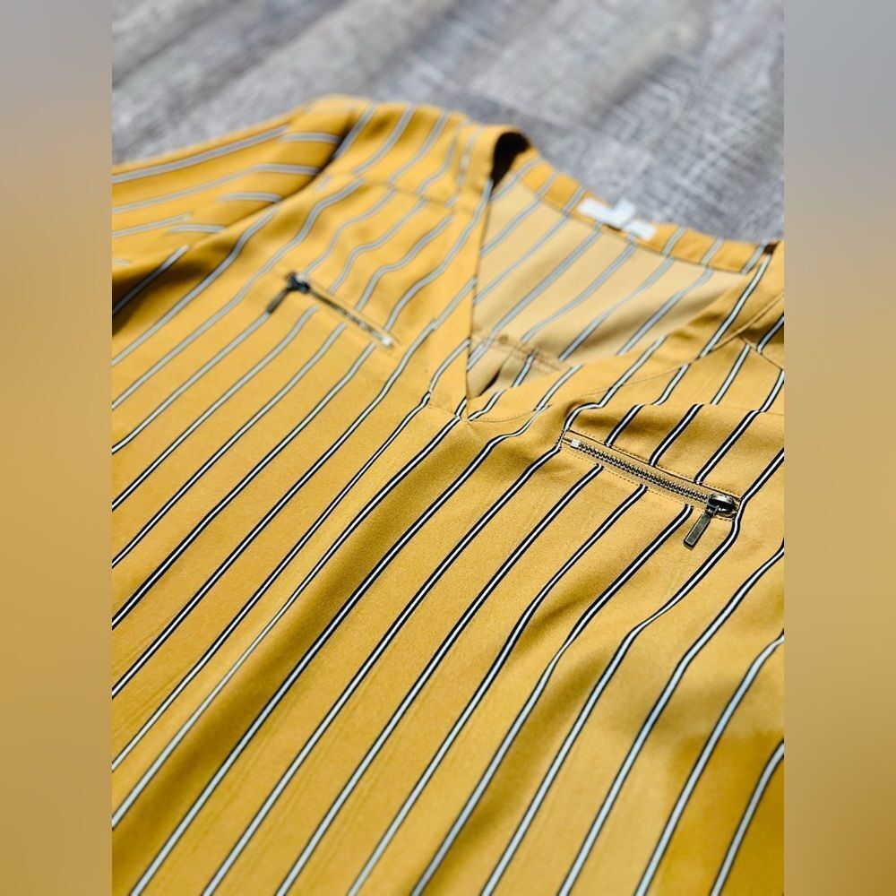Maurices Women's Medium Mustard Yellow Striped Blouse Zip Pocket Size Top Shirt - Picture 3 of 8